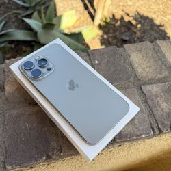 iPhone 15 Pro Max Unlocked