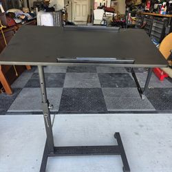 Laptop Stand For Bed. Adjustable