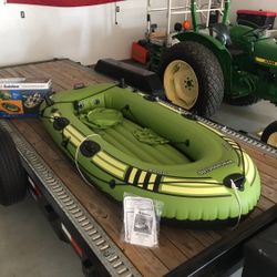 Solstice  Outdoorsman 9000 Sportboat