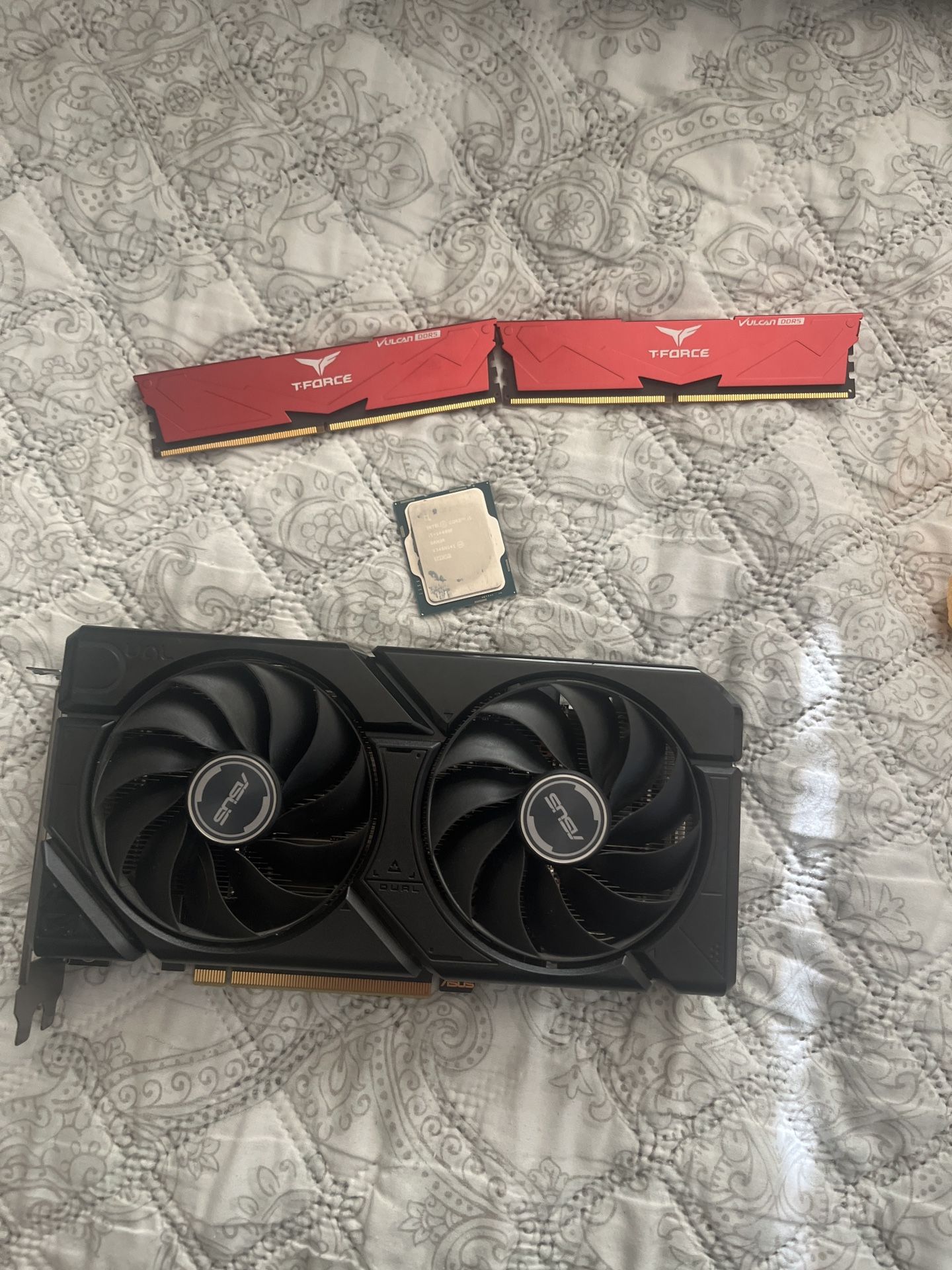 rtx 4060 i5 14400f and 32 gb ddr5