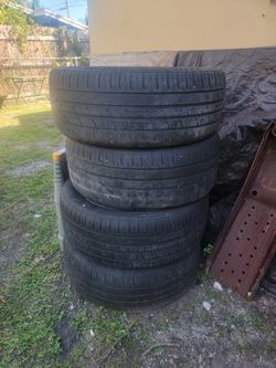 vendo rines 305/45 R22. 118v