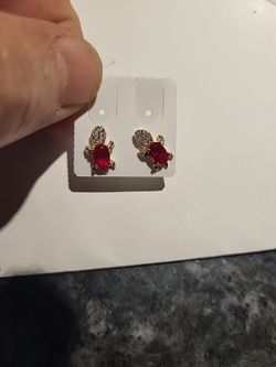 Ruby Red Turtle Stud Earrings!