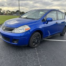 Nissan Versa Clean Carfax 