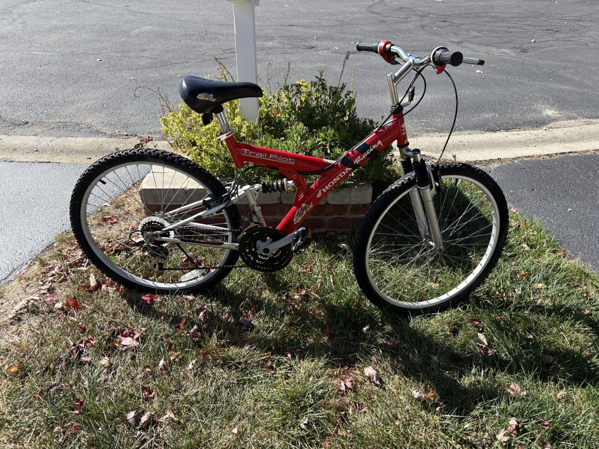 26” Honda Racing TRAIL PILOT Mountain Bike 21 Spd