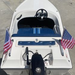SMALL 10 FT SPEEDBOAT with GALVANIZED TRAILER & 6HP MOTOR 