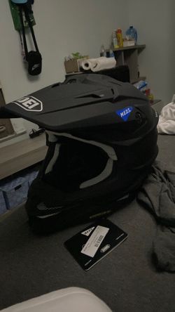 Shoei matte black    X-Large