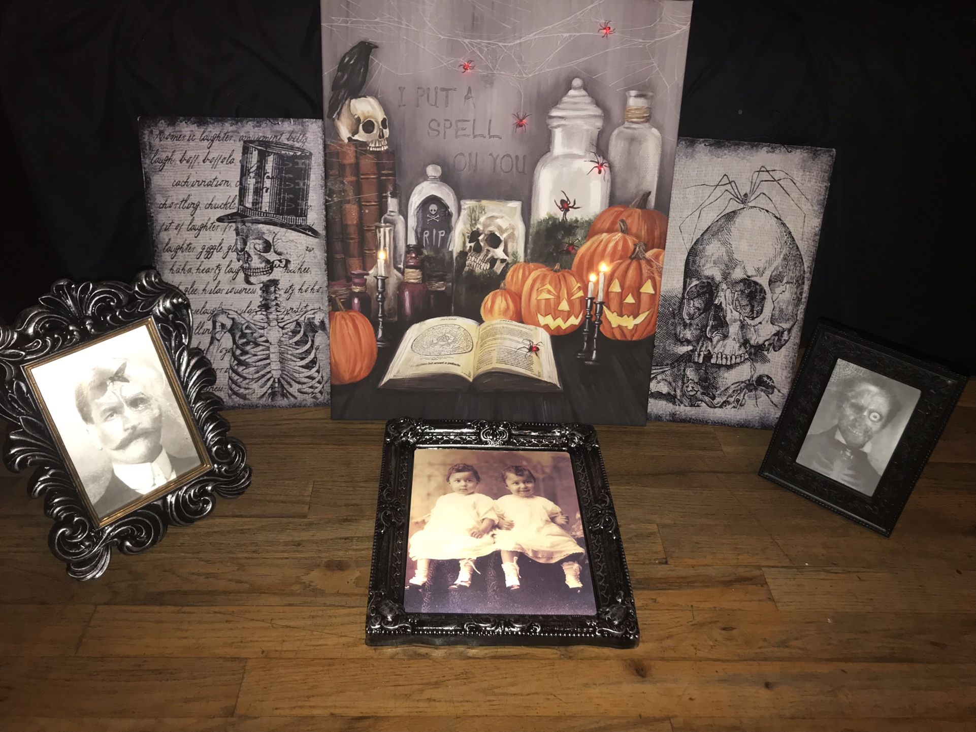 Halloween Decorations Frame Set