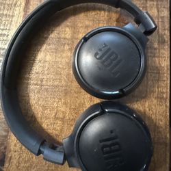 $15 JBL great Condition Headphones- Barely Used