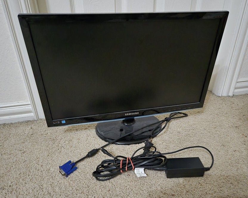 Samsung 22" Computer Monitor - Free