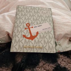 Michael Kors Passport Special Addition With Sail Away Logo