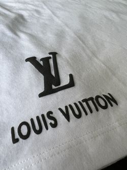 Medium Ladies V Neck Louis V T Shirt