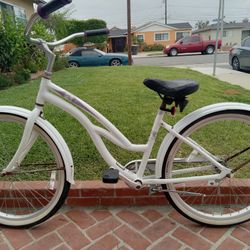 Trek Beach Cruiser Bicycle  Sz 26 Wheels