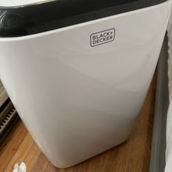 Like New Black Decker Ac Unit 
