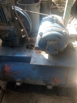 Air Compressor 30 Galon Tank Electric 110 Or 220 VOLT