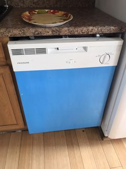 Dishwasher (almost New)