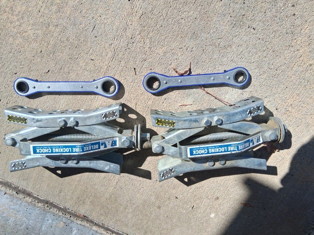 Rv Tire Stabilizer Chocks For Trailer