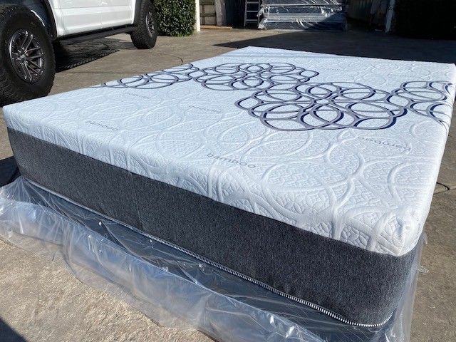 King Bamboo Cool Gel Memory Foam!•••