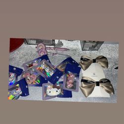 Hair Clips Hello Kitty Two Bows Two Pens 