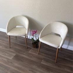 White Modern Chairs 