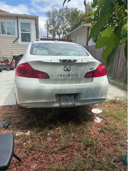 2011 Infiniti G37