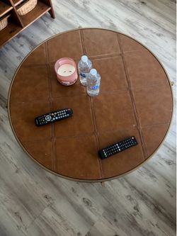 Round Modern Coffee Table – Faux Leather Top & Metal Legs