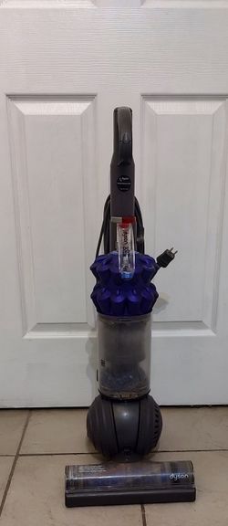 Dyson Vacuum - Pet Model