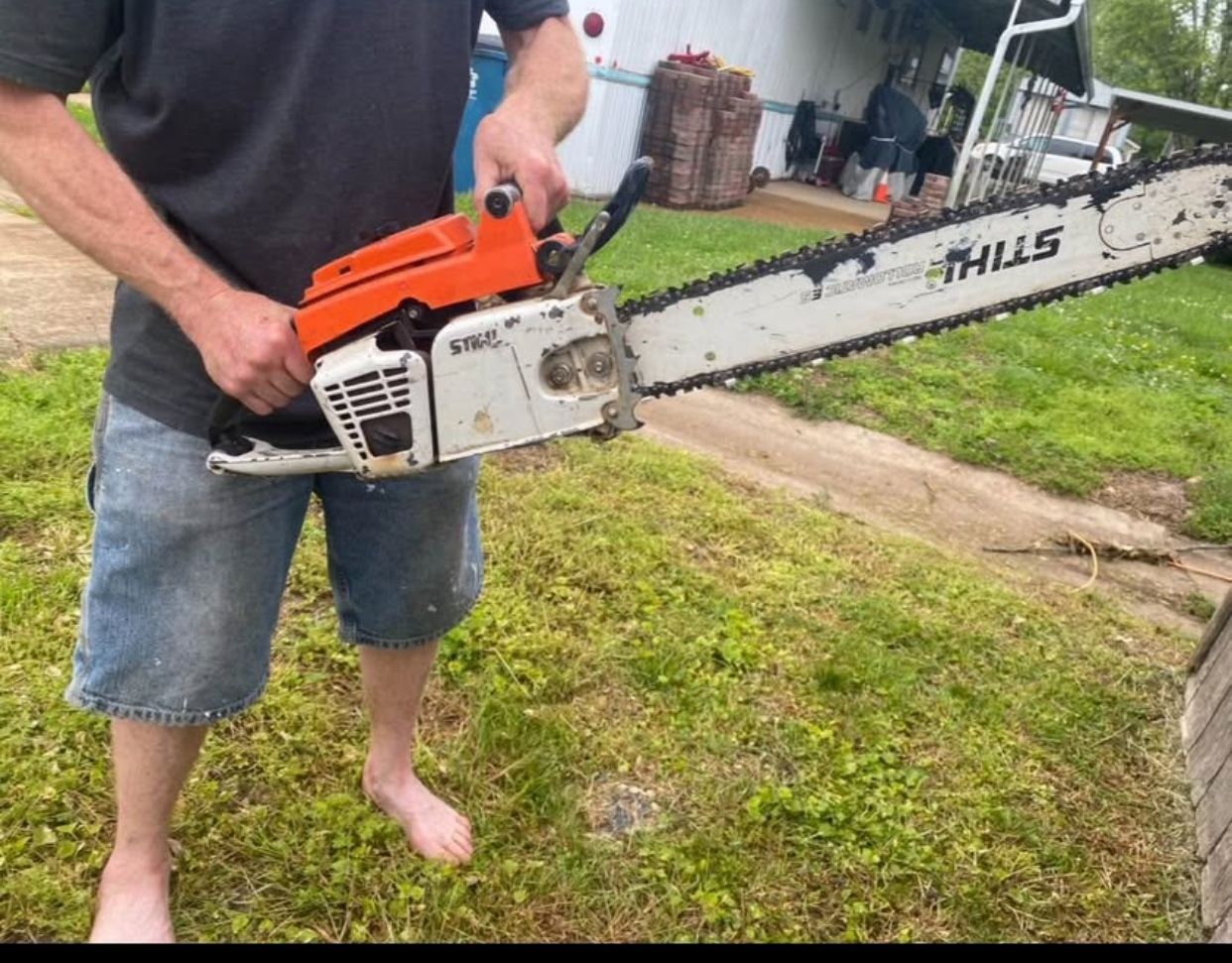 STIHL 041 AV CHAINSAW