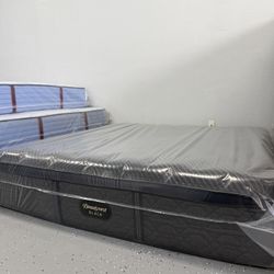 Beautyrest Black Series 2 Plush Pillow Top 16.25” King Mattress