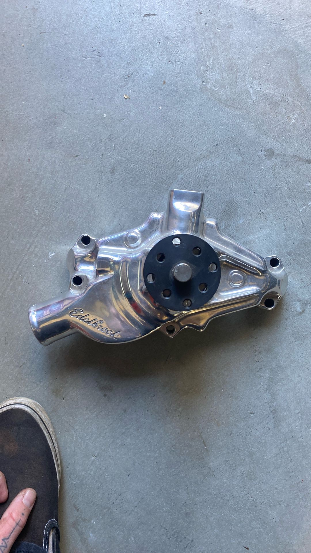 Edelbrock Small Block Chevy Water Pump New