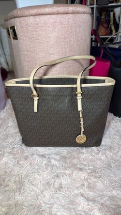 Michael Kors Signature Jet Set Tote – Brown/Vanilla