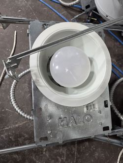 15 individual- 6 inch drop ceiling lights (Bulbs included) local meet up