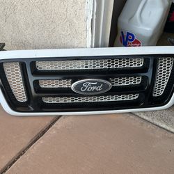 2007 Ford F150 Grill