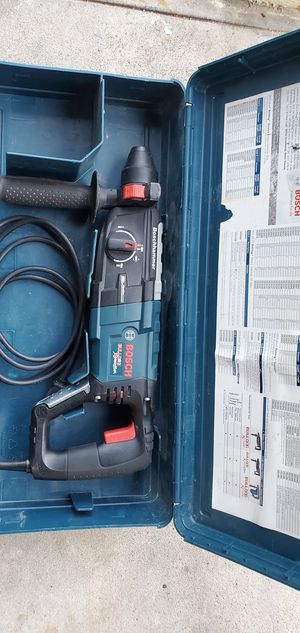 Photo Bosch 8.5 Amp Corded 1-1/8 in. SDS-Plus Variable Speed Concrete/Masonry Rotary Hammer Drill with Carrying Case