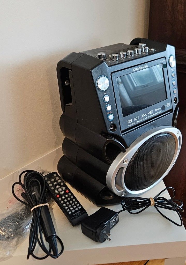 Kareoke USA speaker