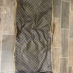 Vintage Louis Vuitton Luggage For Suits 