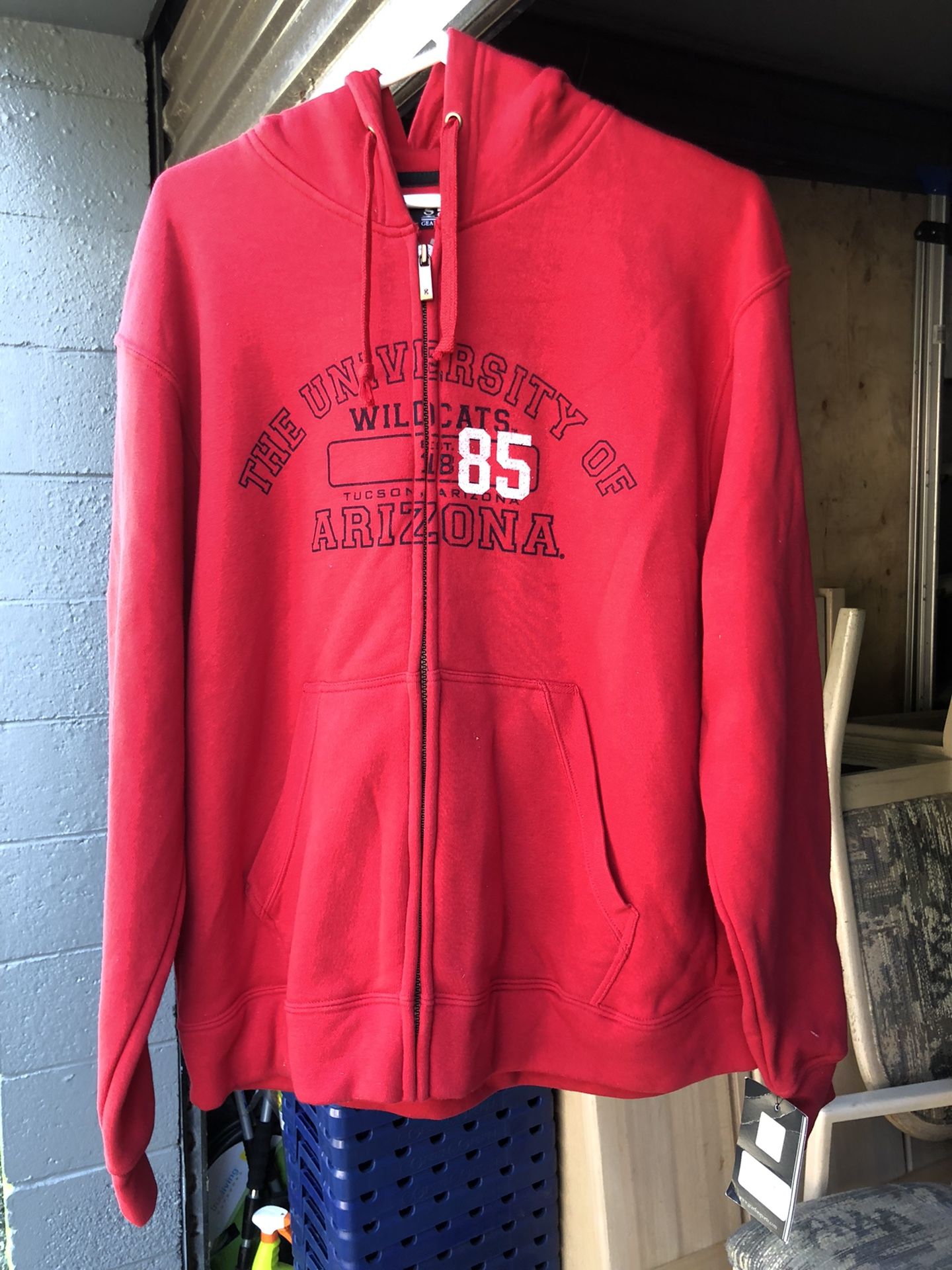 Arizona Diamond Backs Red Zip Up Sweatshirt, Men’s Large, new with tags 