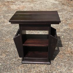 Solid Wood Side Or End Table With Book Or Magazine Rack