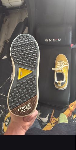 Size 9 Mustard Yellow “ drink em and sink em” Reef golf shoes,