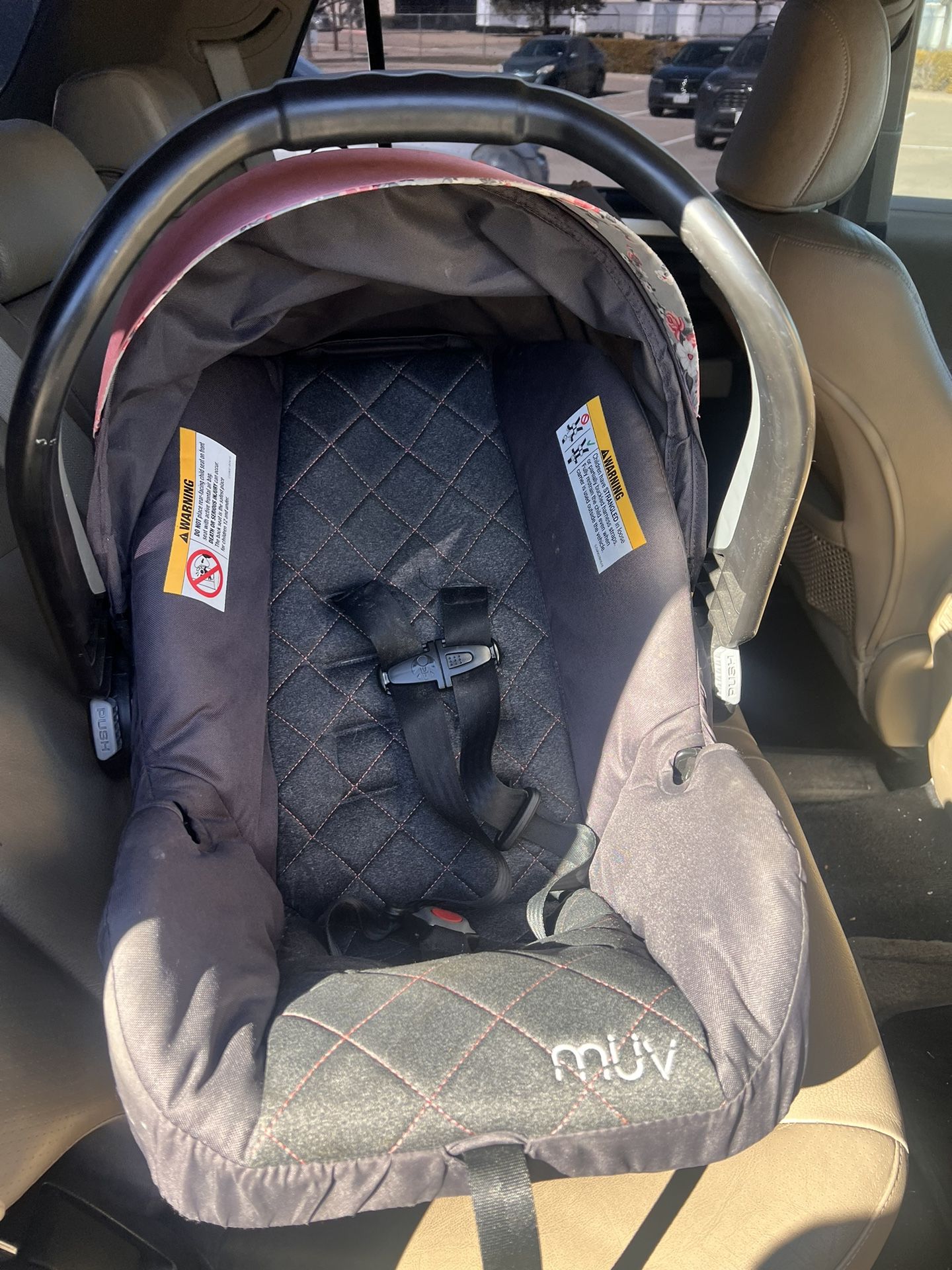 Infant Car seat Like New 