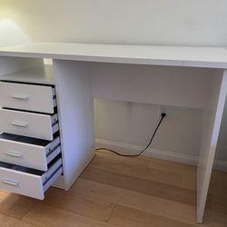 Kids Desk White Gently Used