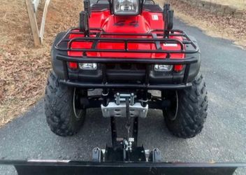 Honda Foreman 4x4 footshift & Warn synthetic winch, Plow. LIKE NEW!! LOW USE, 400 miles  Read ad!!⬇️