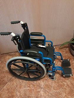 MEDLINE Pediatric Wheel Chair