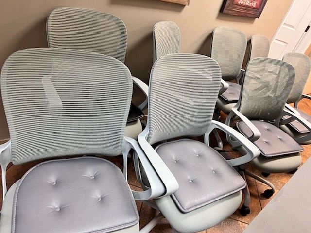 Office Chair ( Please Read Reception)