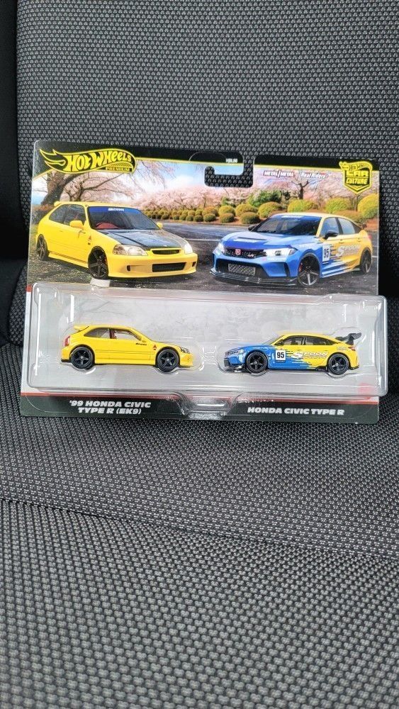 Hot Wheels Car Culture 2-Pack – ’99 Honda Civic Type R (EK9) & Spoon Sports FL5 – 1:64 Diecast