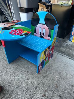 Mickey play desk