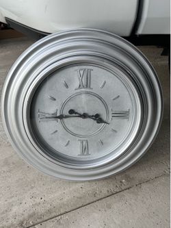 Silver Wall Click