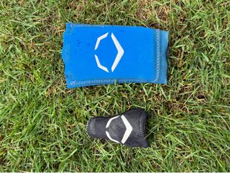 Baseball wrist and thumb guard