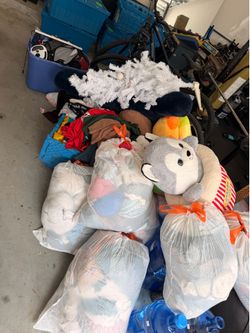 Free miscellaneous Women’s clothes, size small men’s clothes and boys XL