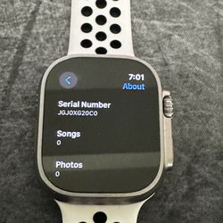 Apple Watch Ultra [GPS + Cellular 49mm] Titanium Case