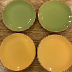 4 Bobby Flay Dinner Plates 
